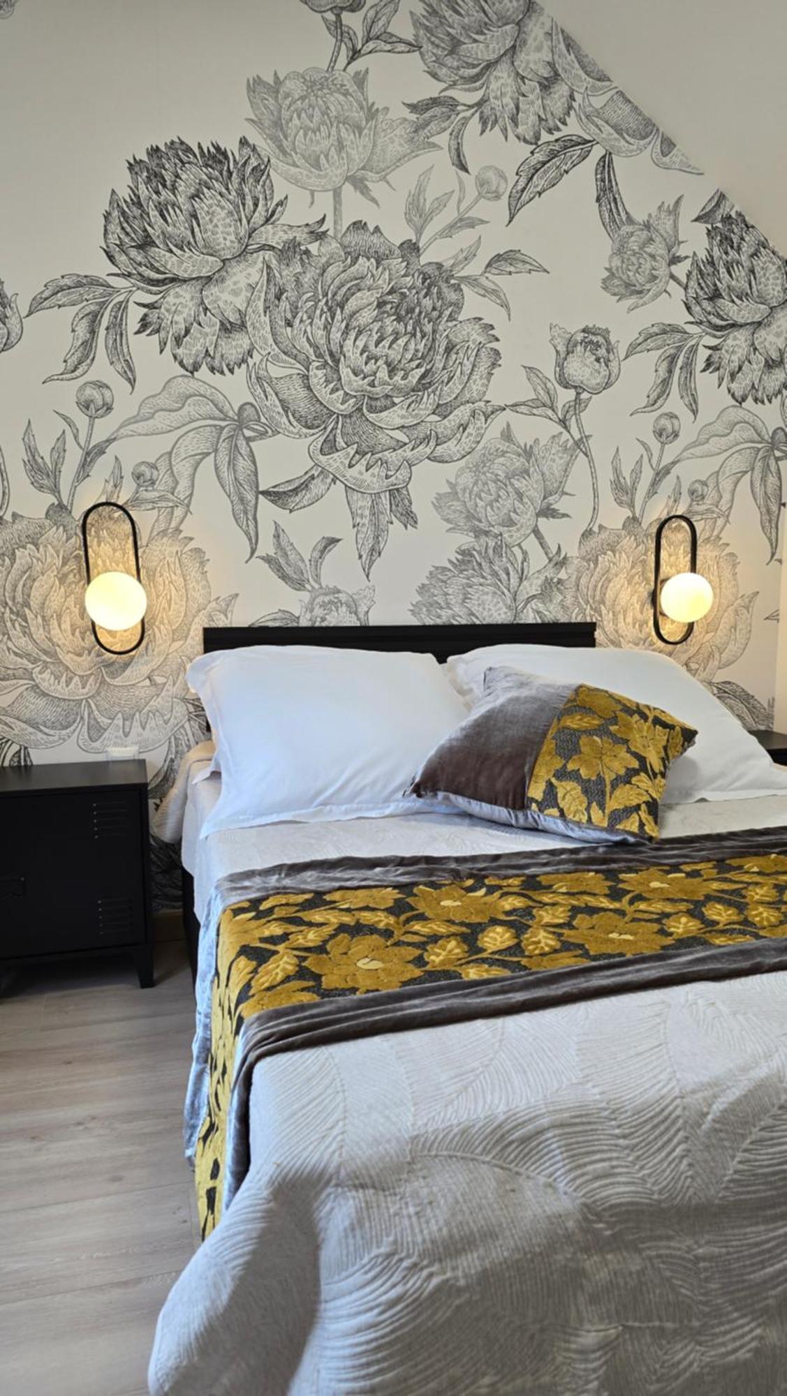 La Rose Blanche Apartment